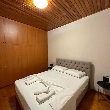Alepou Isabellas' Home מראה חיצוני תמונה