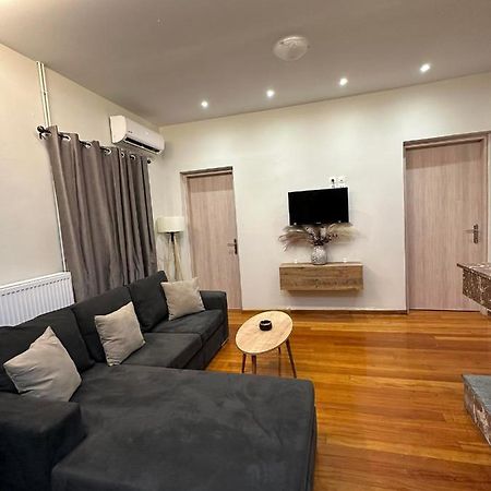 Alepou Isabellas' Home מראה חיצוני תמונה