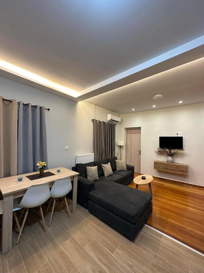 Alepou Isabellas' Home מראה חיצוני תמונה
