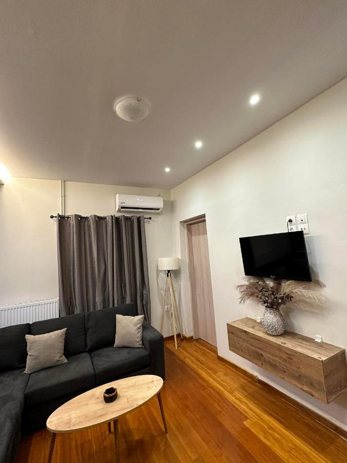 Alepou Isabellas' Home מראה חיצוני תמונה