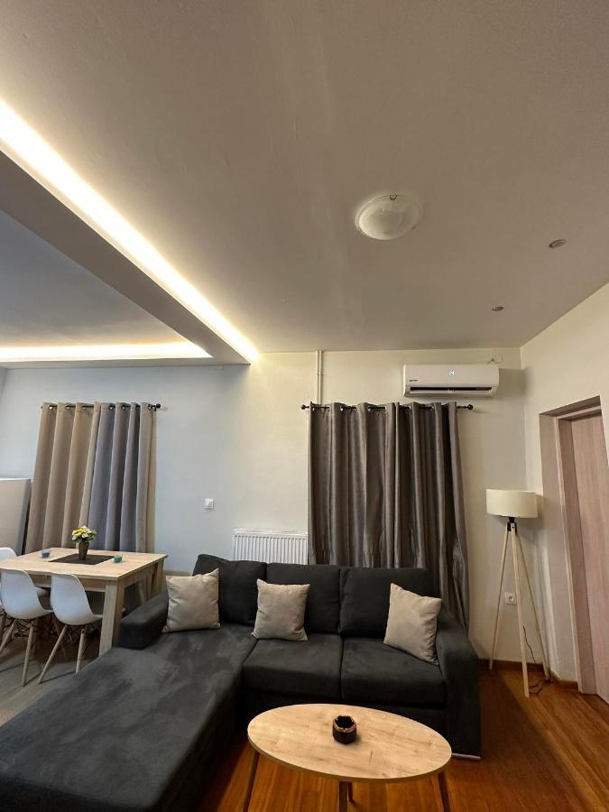 Alepou Isabellas' Home מראה חיצוני תמונה